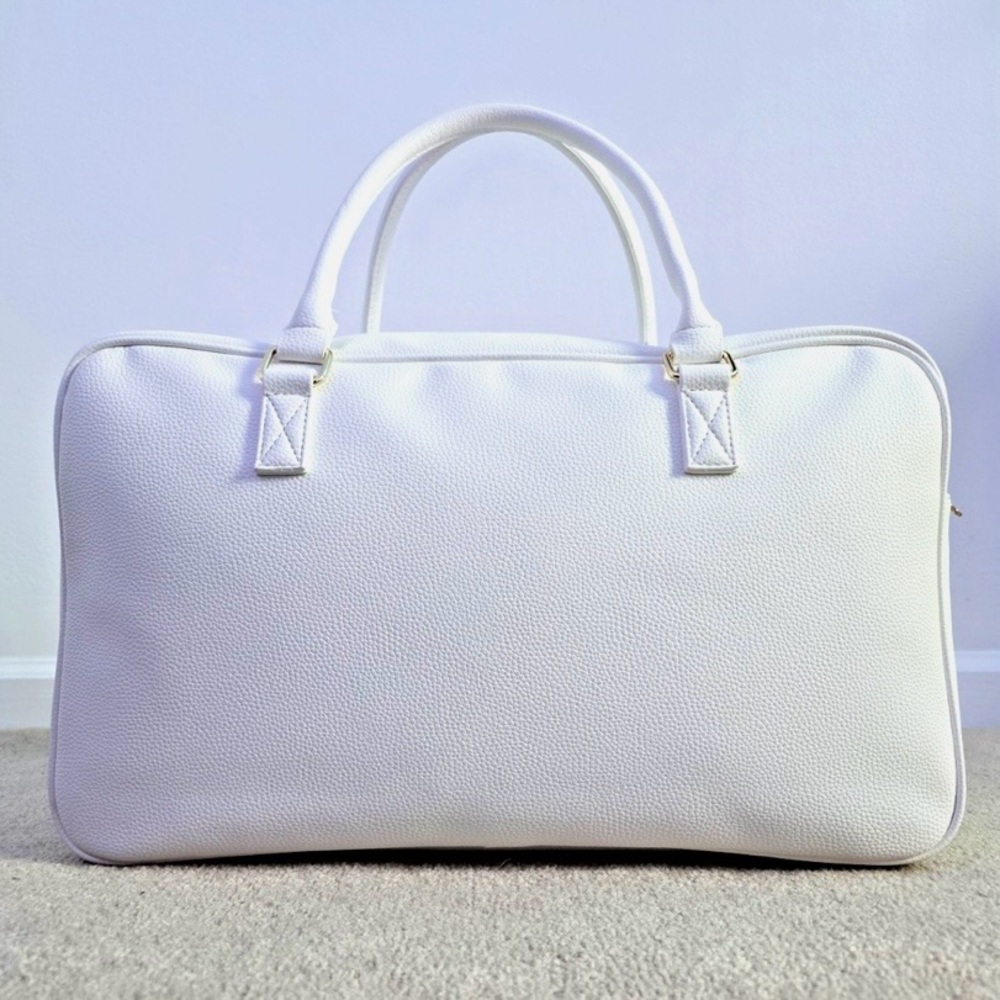 PRIMARK  🎀 Hello Kitty Large Travel Bag Collectable - Picture 3 of 12